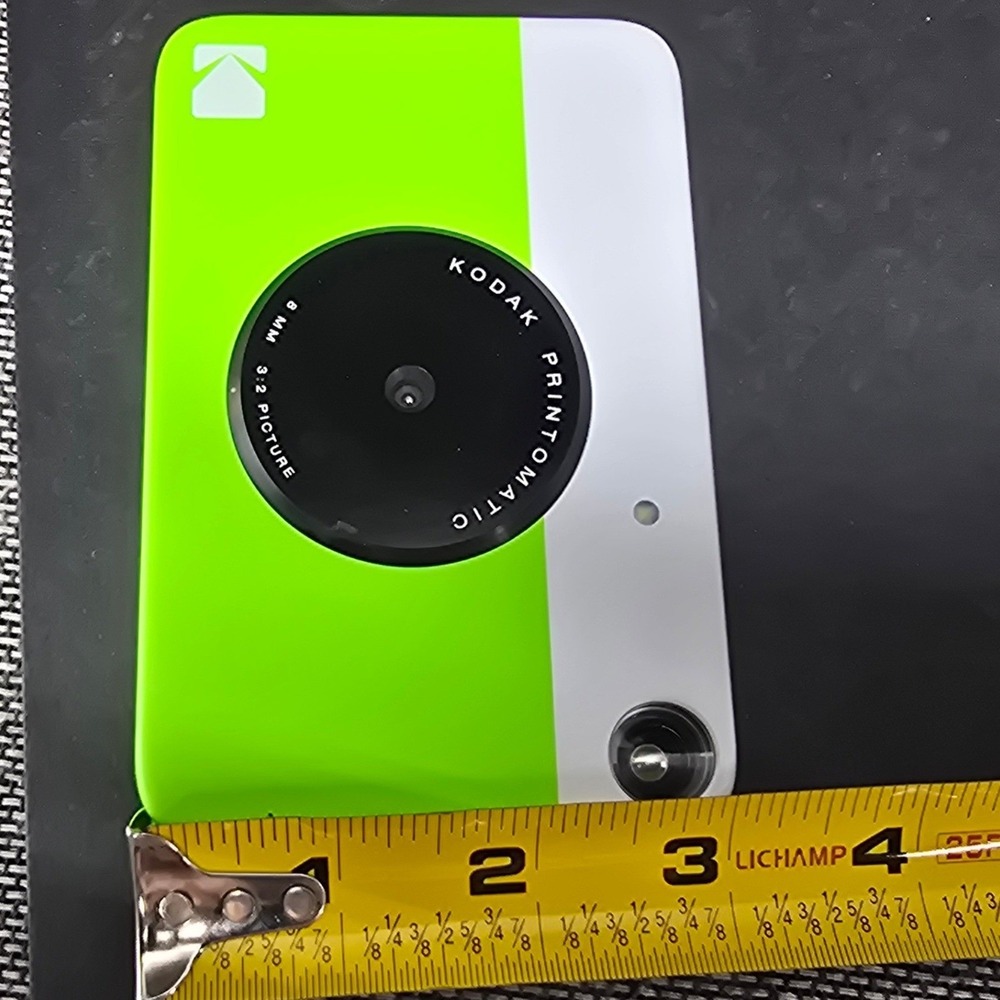 Kodak Printomatic Digital Instant Print Camera Lime Green 5MP ZINK for parts